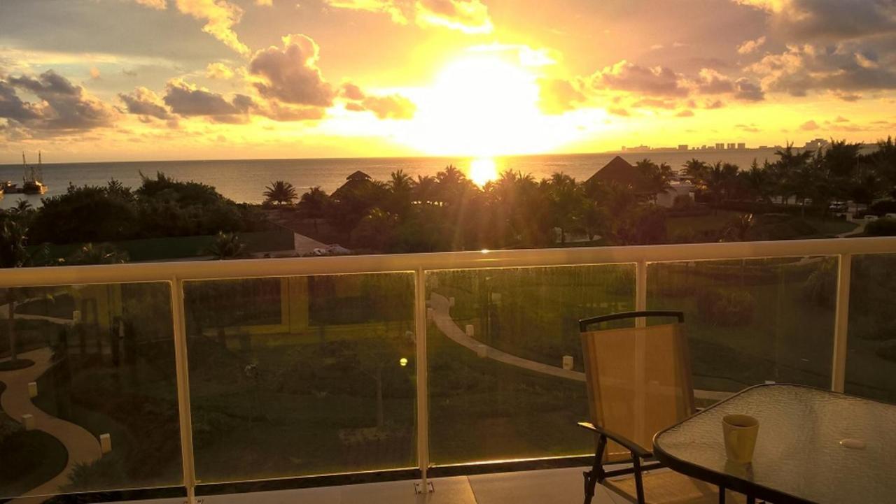 カンクンSwim The Caribbean & Work With A Viewアパートメント エクステリア 写真